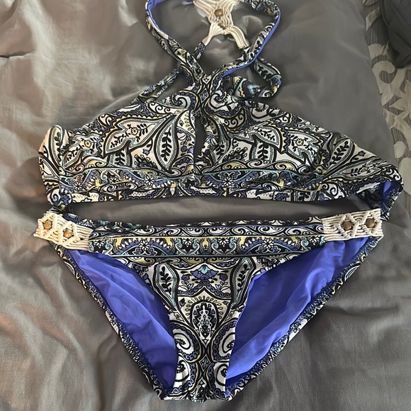 BECCA Other - BECCA Blue and White Paisley Bikini